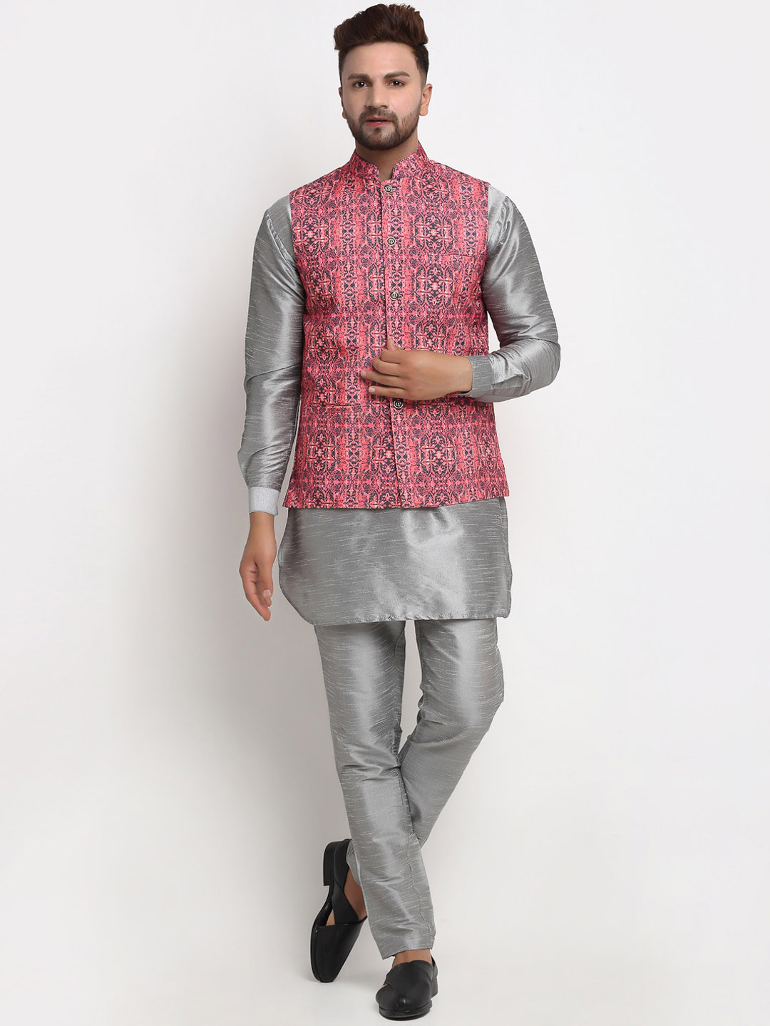 

Benstoke Men Grey Dupion Silk Kurta - Pyjama With Abstract Print Jacket