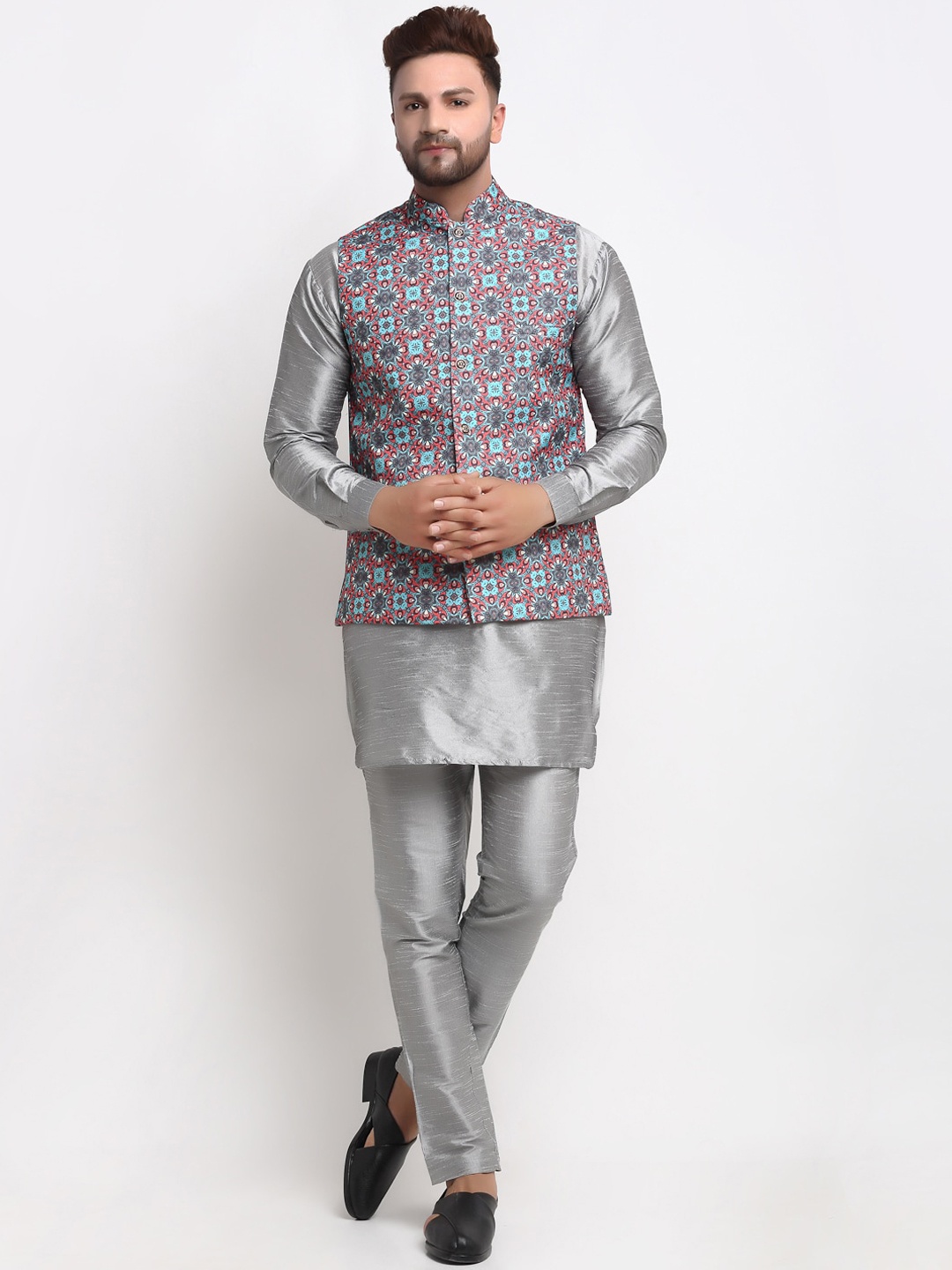 

Benstoke Men Grey Floral Printed Dupion Silk Kurta with Pyjamas