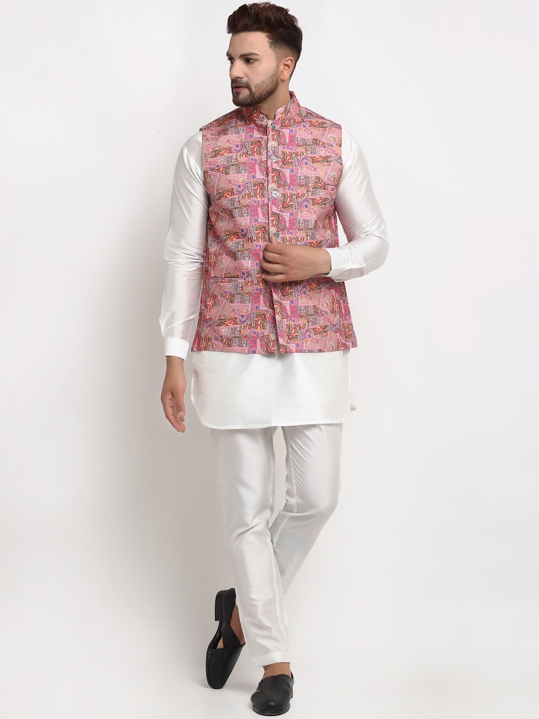 

Benstoke Men White & Peach Ethnic Printed Dupion Silk Kurta & Pyjamas with Nehru Jacket