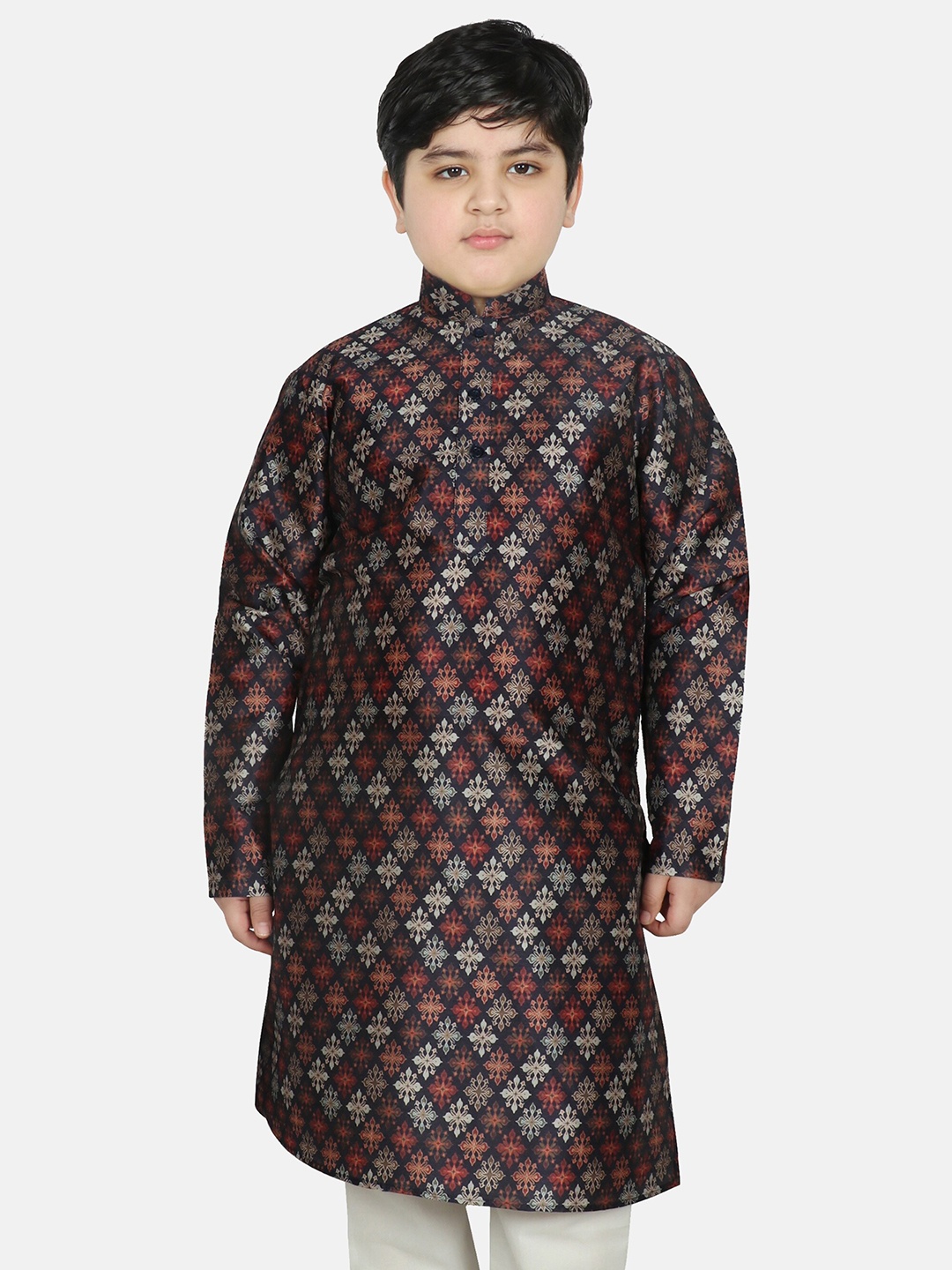 

SG YUVRAJ Boys Navy Blue Checked Raw Silk Kurta