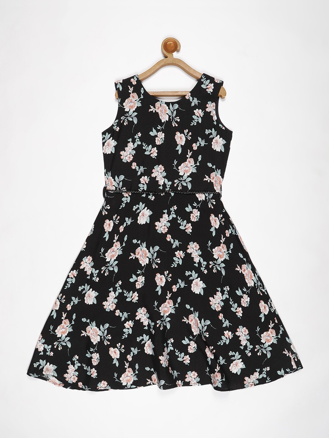 

V2 Value & Variety Black Floral Sheath Dress