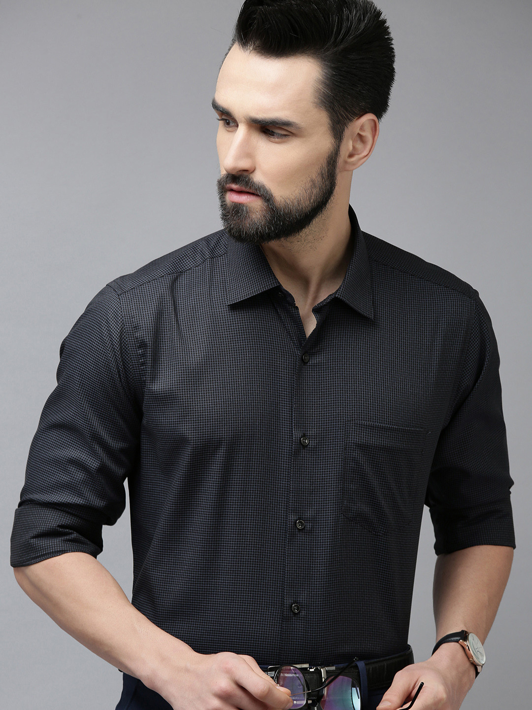 

Van Heusen Men Charcoal Grey Custom Fit Checked Pure Cotton Formal Shirt