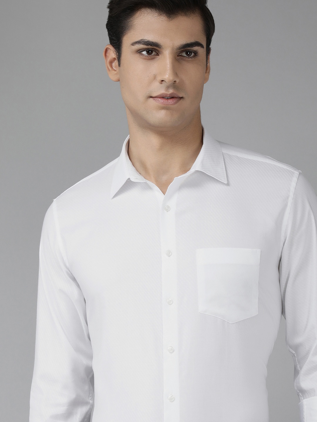 

Van Heusen Men White Textured Slim Fit Pure Cotton Formal Shirt