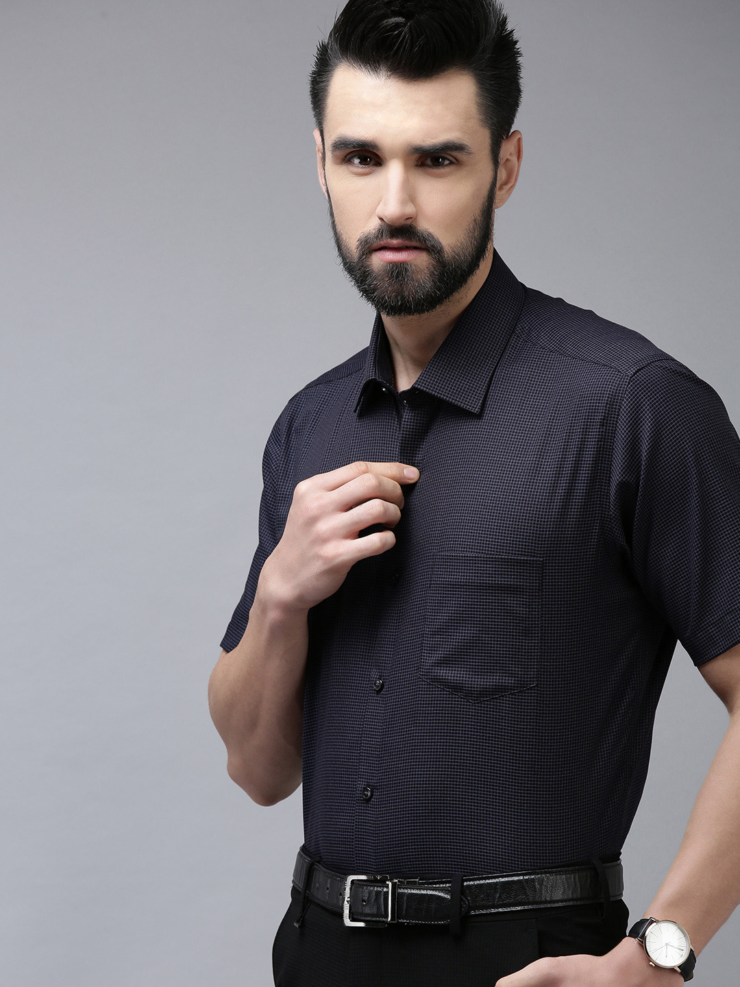 

Van Heusen Men Charcoal Checked Custom Fit Pure Cotton Formal Shirt