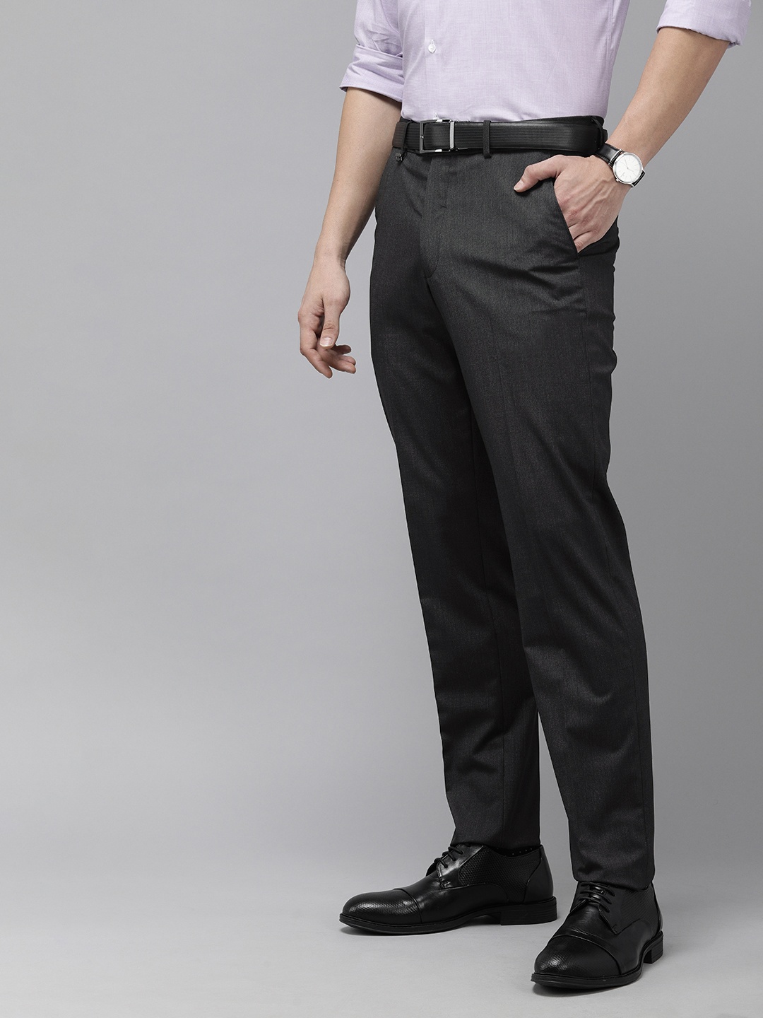 

Van Heusen Men Black Solid Formal Trousers