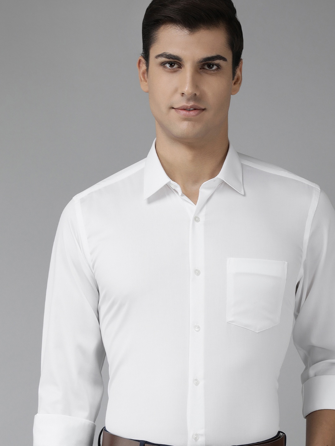 

Van Heusen Men White Solid Pure Cotton Formal Shirt