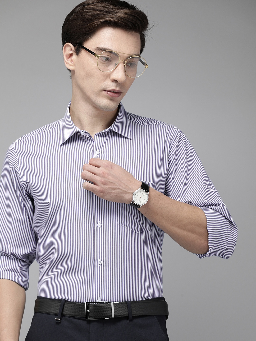 

Van Heusen Men White Striped Custom Fit Cotton Formal Shirt