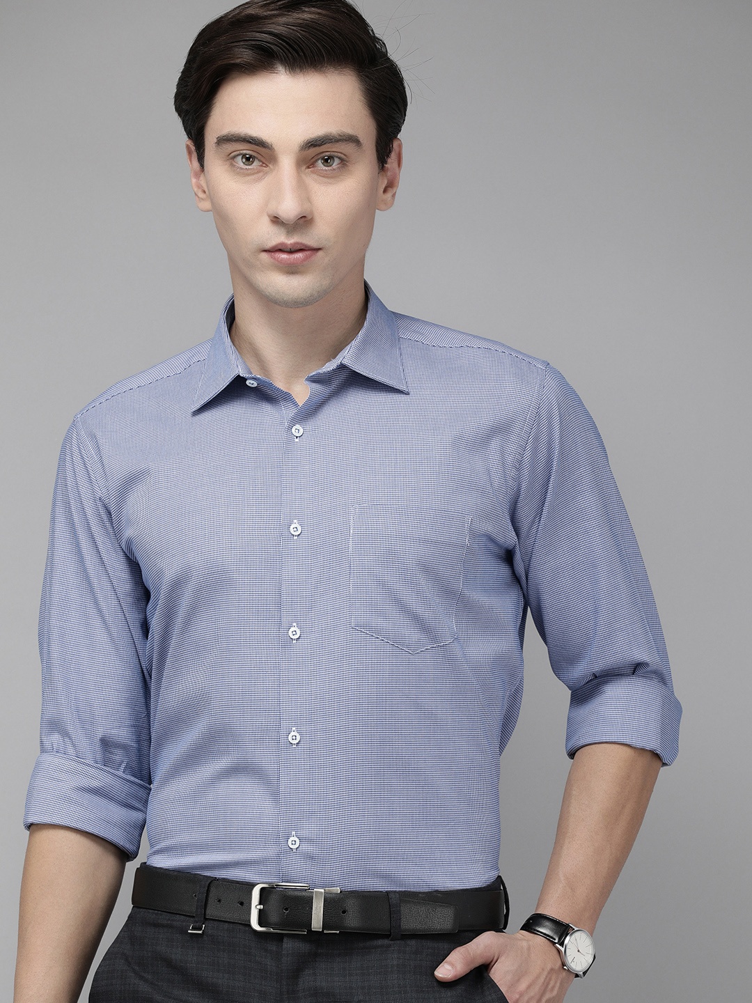 

Van Heusen Men Navy Blue Custom Fit Houndstooth Checked Pure Cotton Casual Shirt