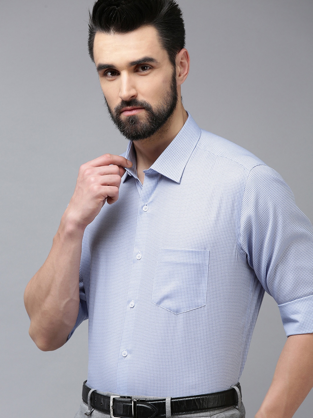 

Van Heusen Men Blue Custom Fit Checked Pure Cotton Formal Shirt