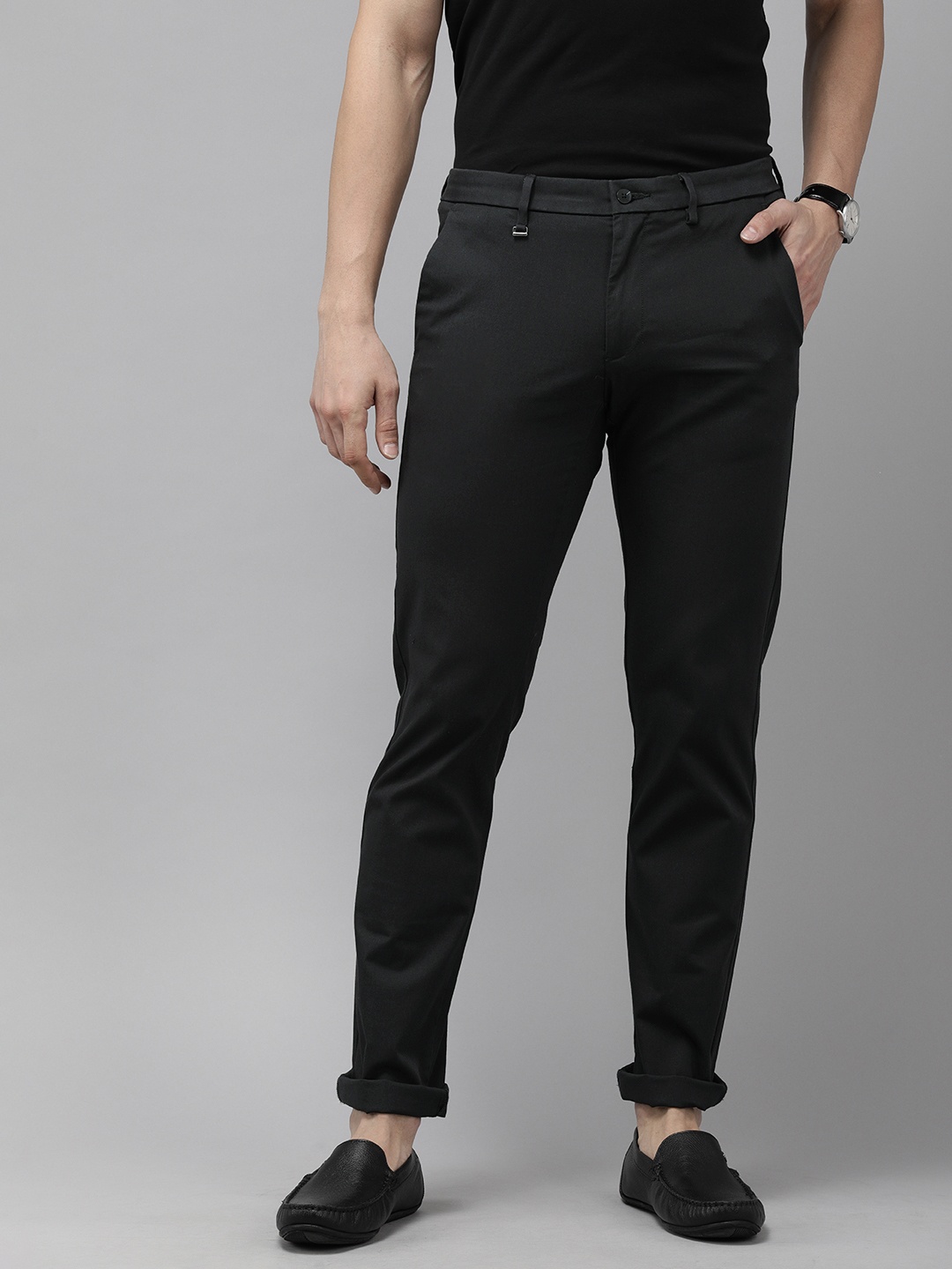 

Van Heusen Move Labs Men Black Solid Slim Fit Trousers