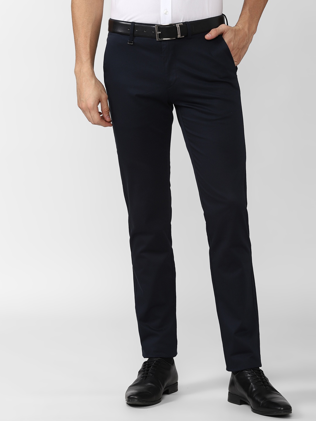 

Van Heusen Men Navy Blue Solid Slim Fit Formal Trousers