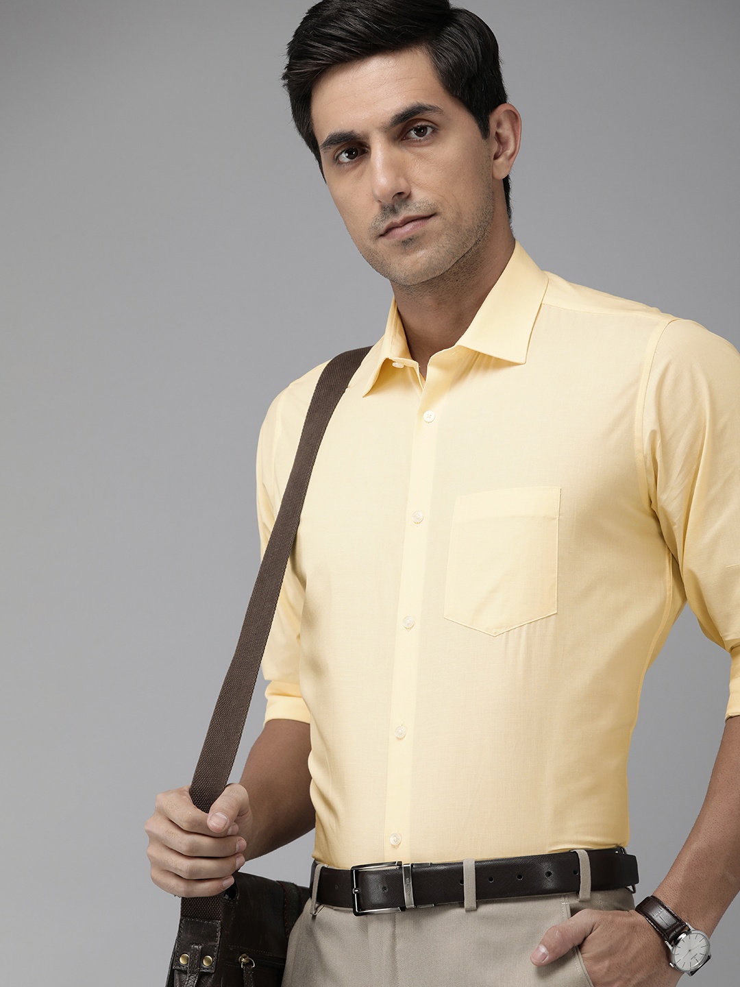 

Van Heusen Men Pure Cotton Solid Custom Opaque Formal Shirt, Yellow