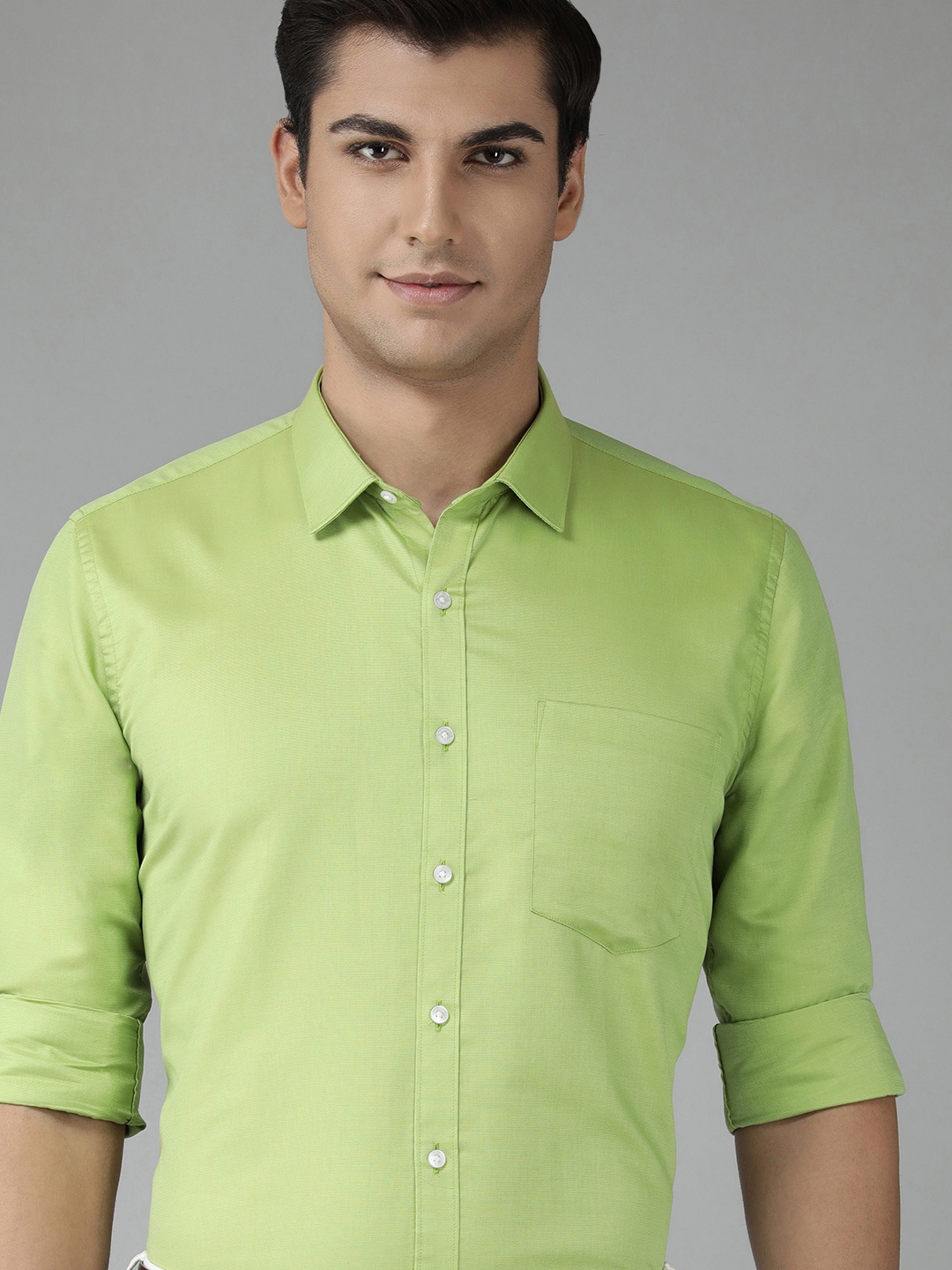 

Van Heusen Men Green Slim Fit Formal Shirt