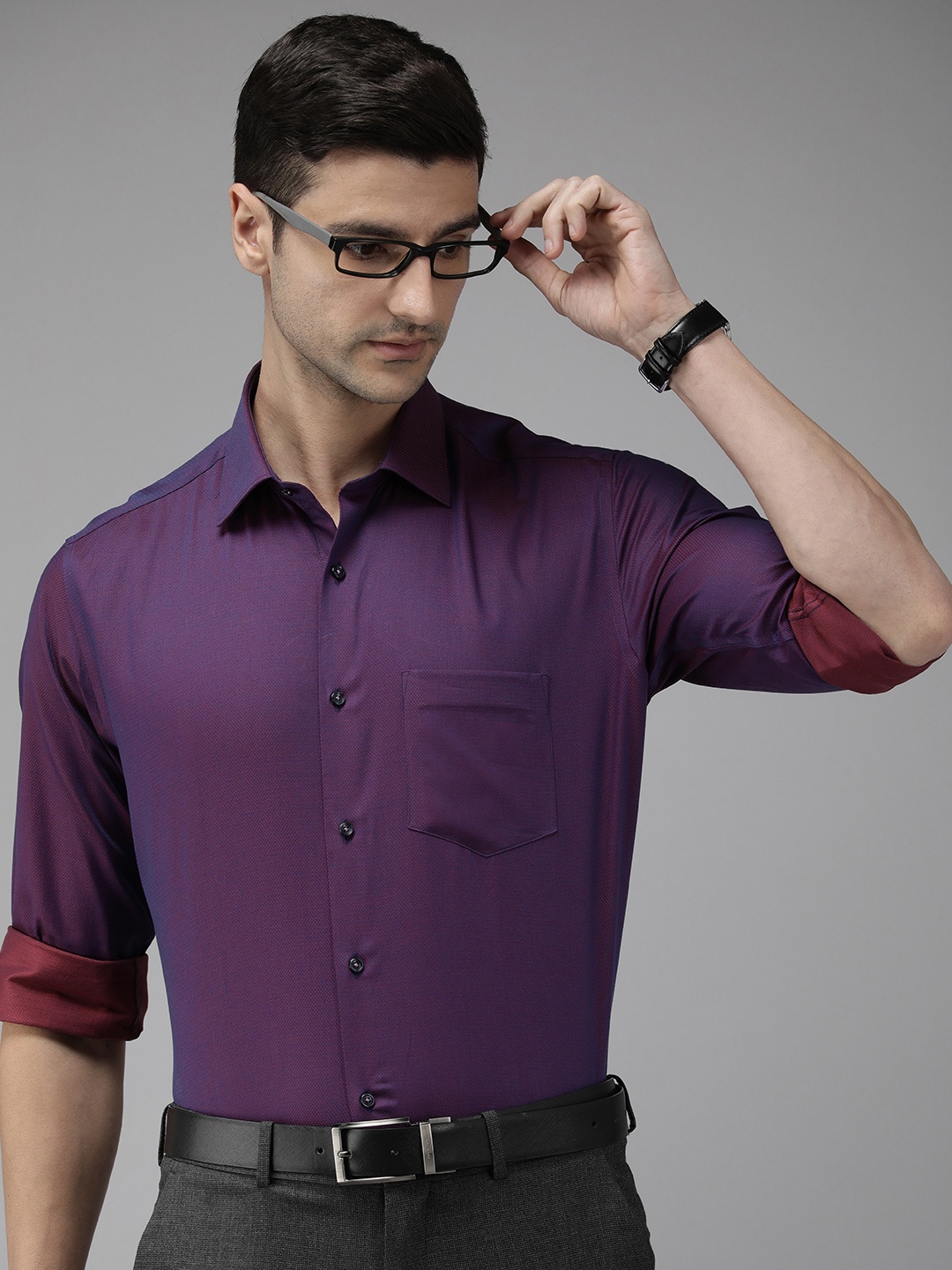 

Van Heusen Men Purple Custom Fit Printed Pure Cotton Formal Shirt
