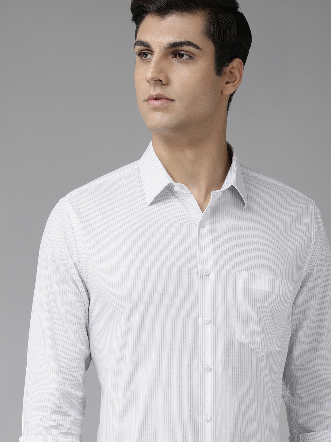 

Van Heusen Men White & Black Slim Fit Striped Pure Cotton Formal Shirt