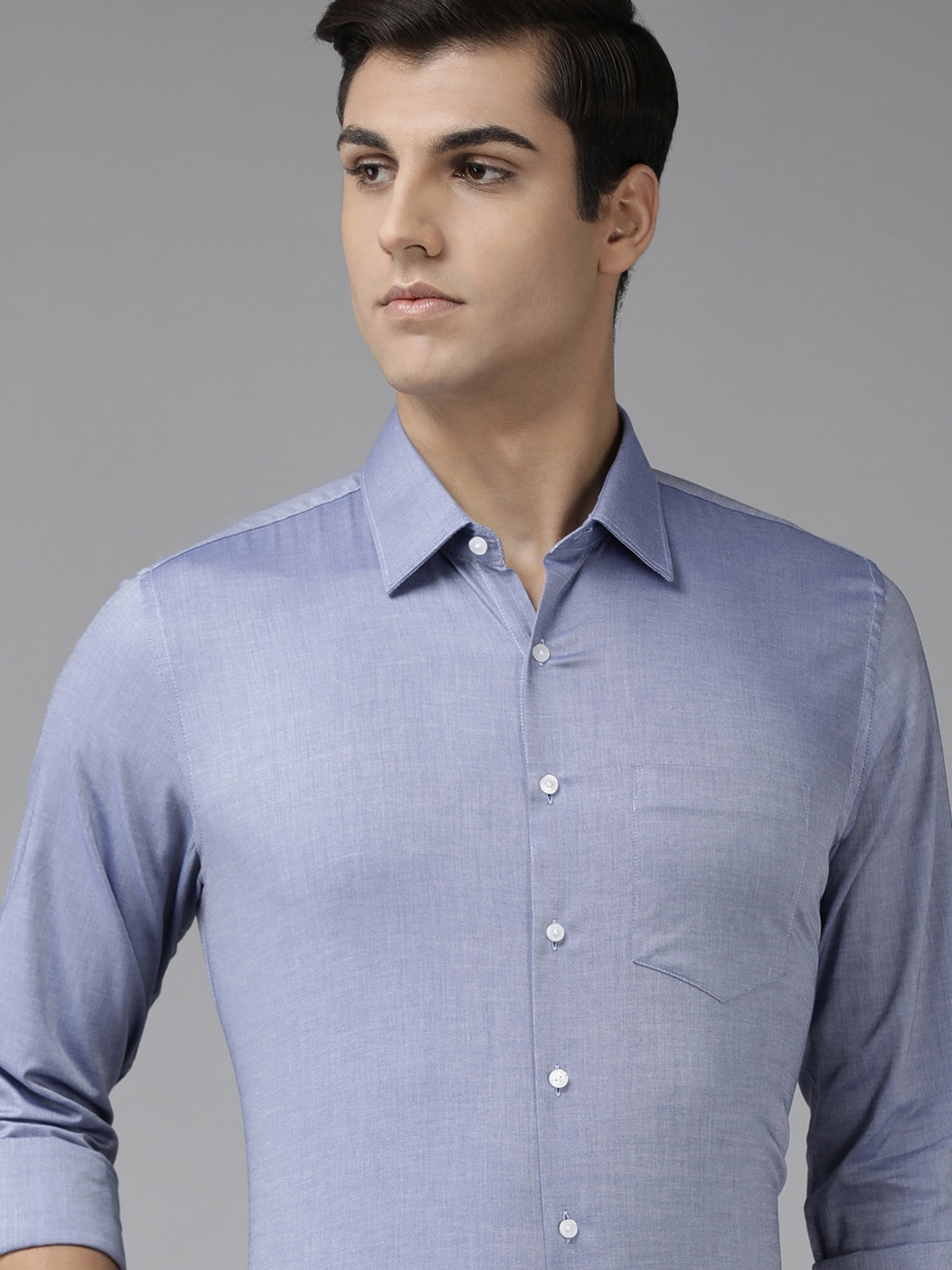 

Van Heusen Men Blue Textured Pure Cotton Slim Fit Formal Shirt