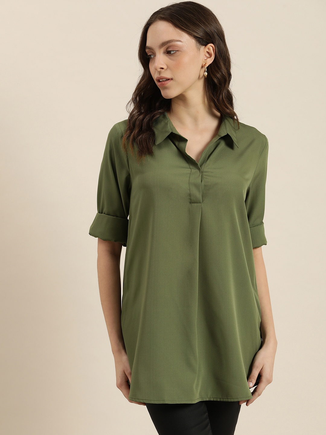 

encore by INVICTUS Women Olive Green Solid Shirt-Collar Regular Top