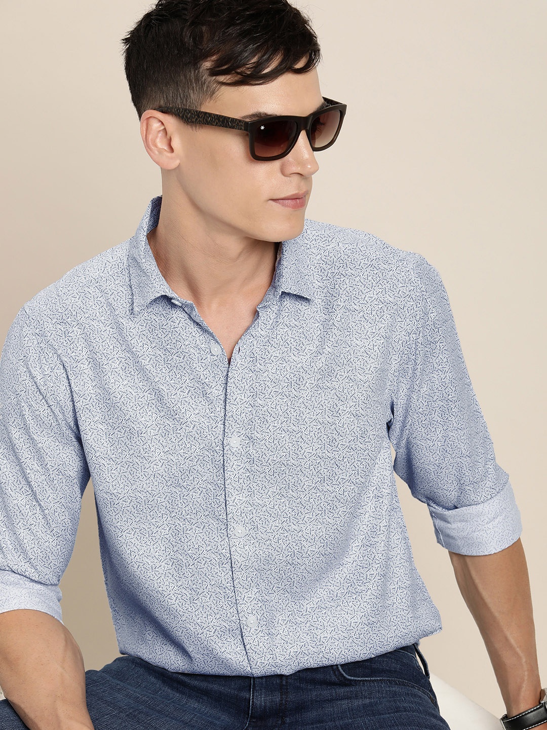 

encore by INVICTUS Men Blue Regular Fit Abstract Opaque Printed Pure Cotton Casual Shirt