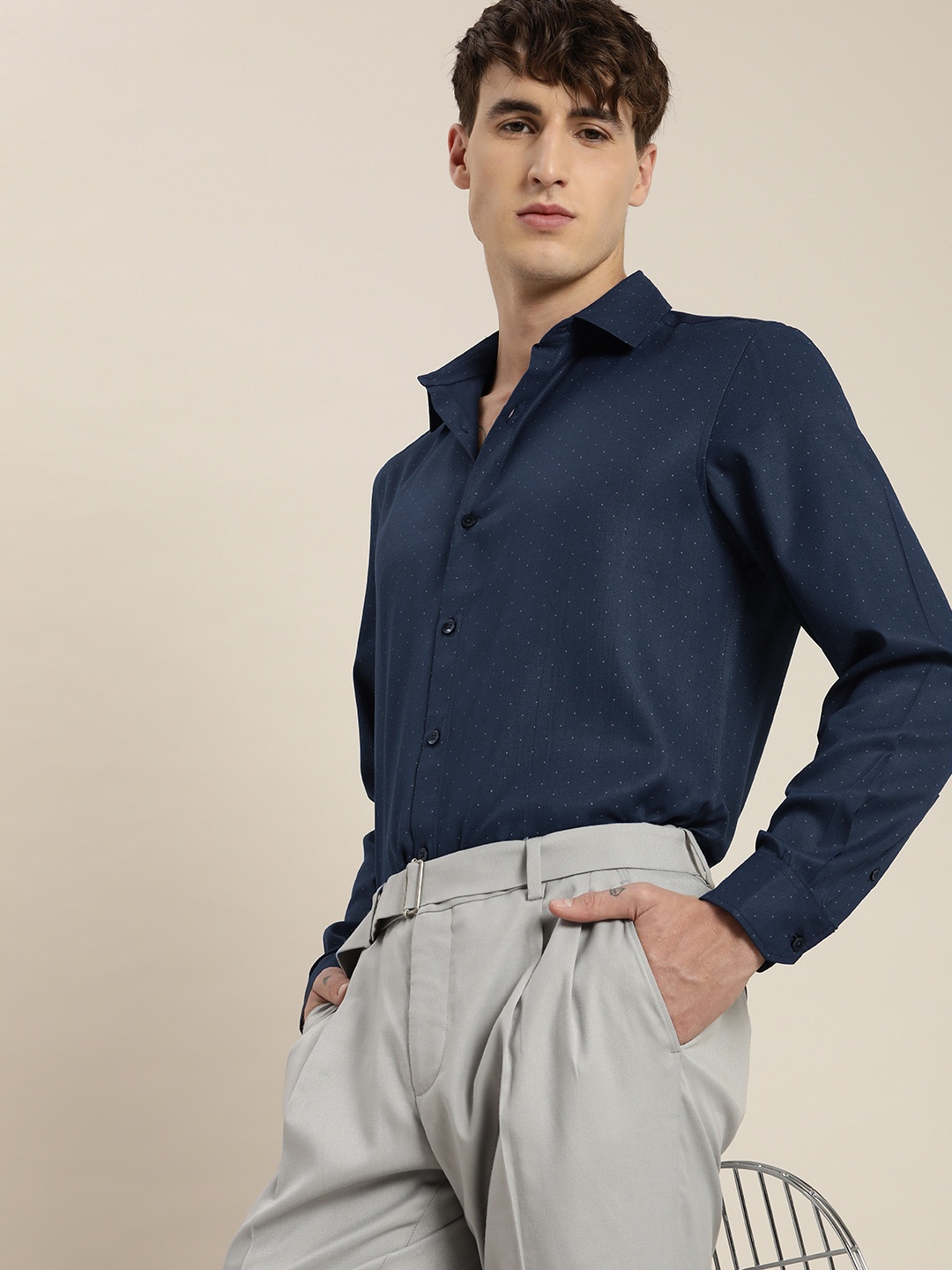 

encore by INVICTUS Men Navy Blue Polka Dot Print Easy Iron Casual Shirt