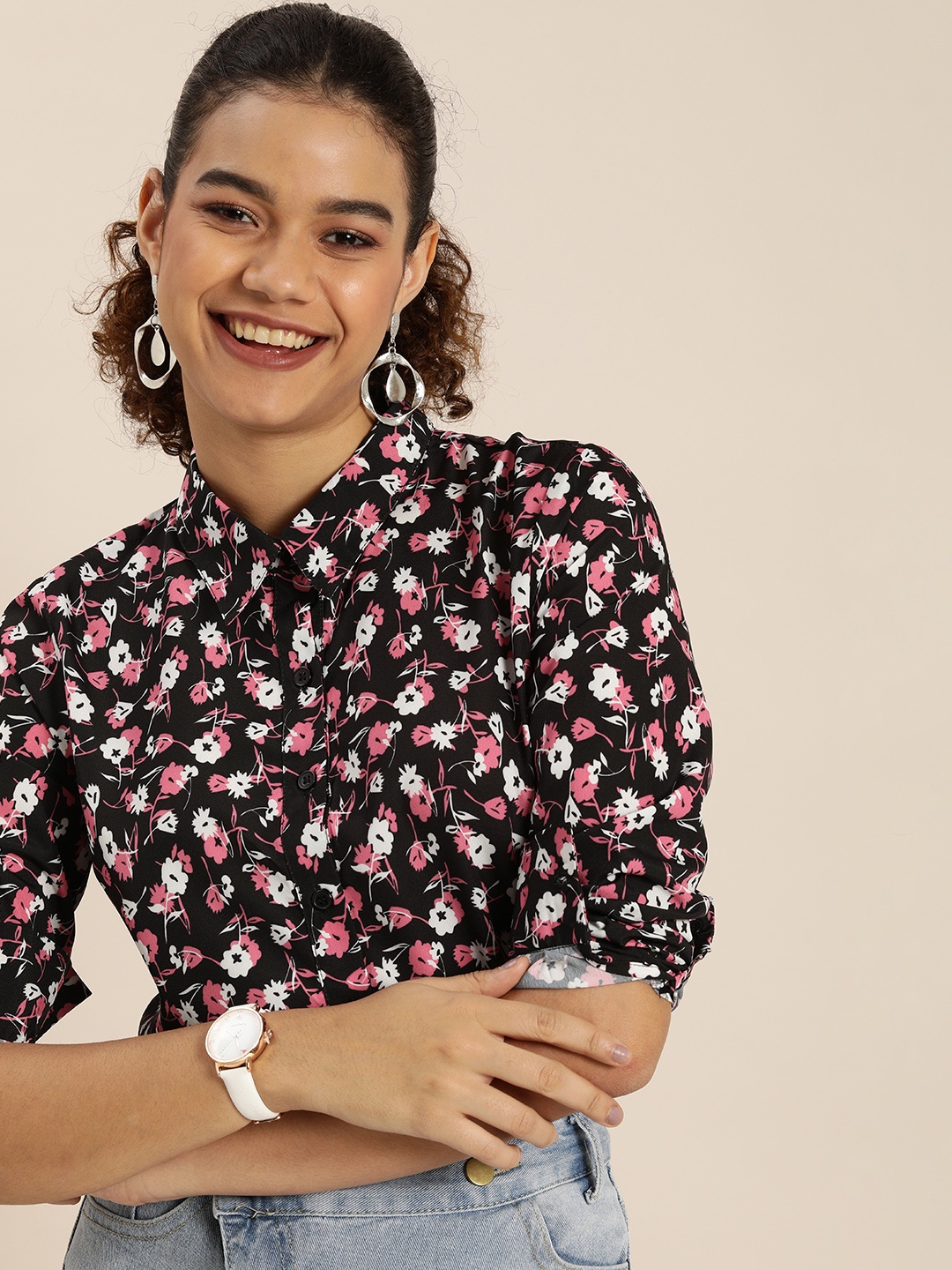 

encore by INVICTUS Women Black Regular Fit Floral Opaque Printed Casual Crop Shirt