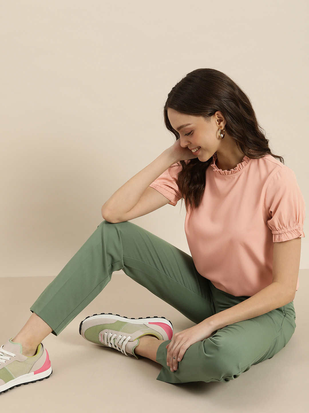 

encore by INVICTUS Women Pink Solid Puff Sleeves Top With Frill Detail