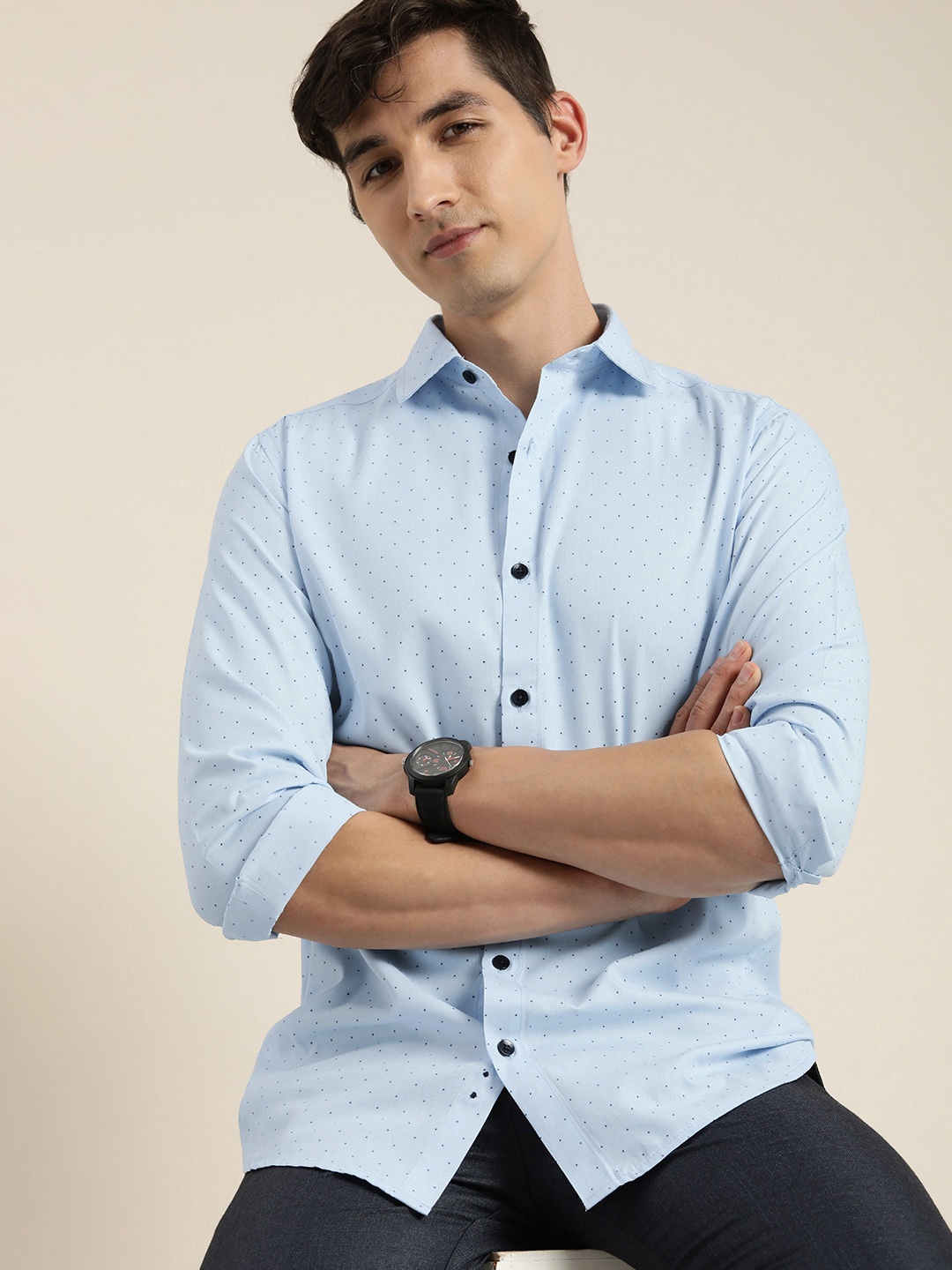 

encore by INVICTUS Men Blue Polka Dot Printed Easy Iron Casual Shirt