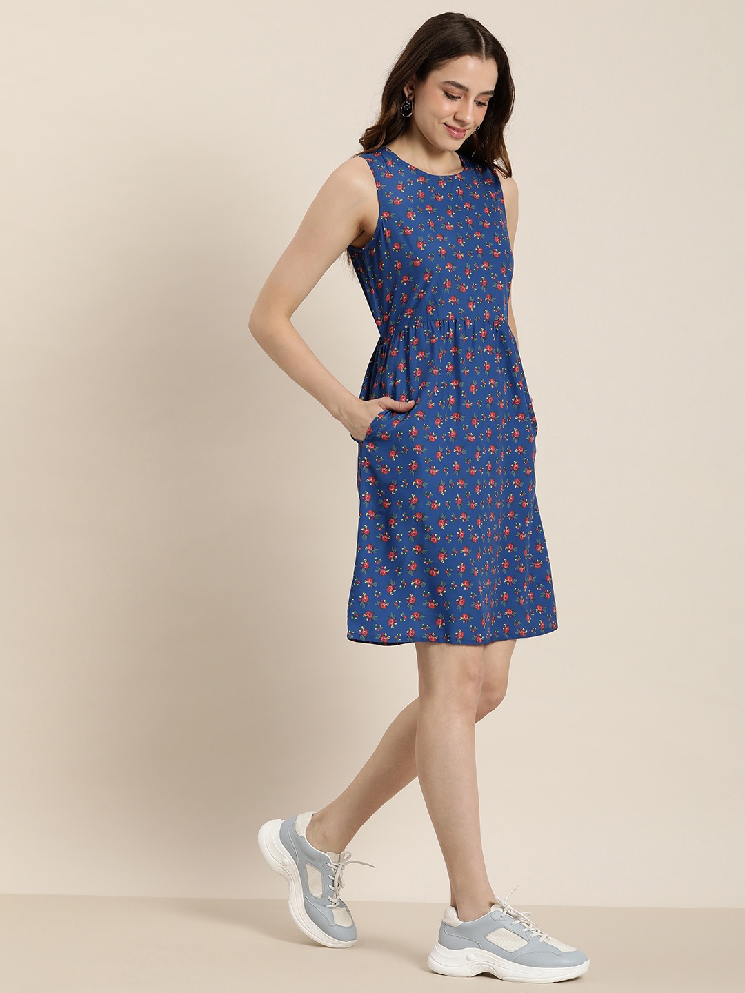 

encore by INVICTUS Floral Round Neck A-Line Dress With Gathers Detail, Blue
