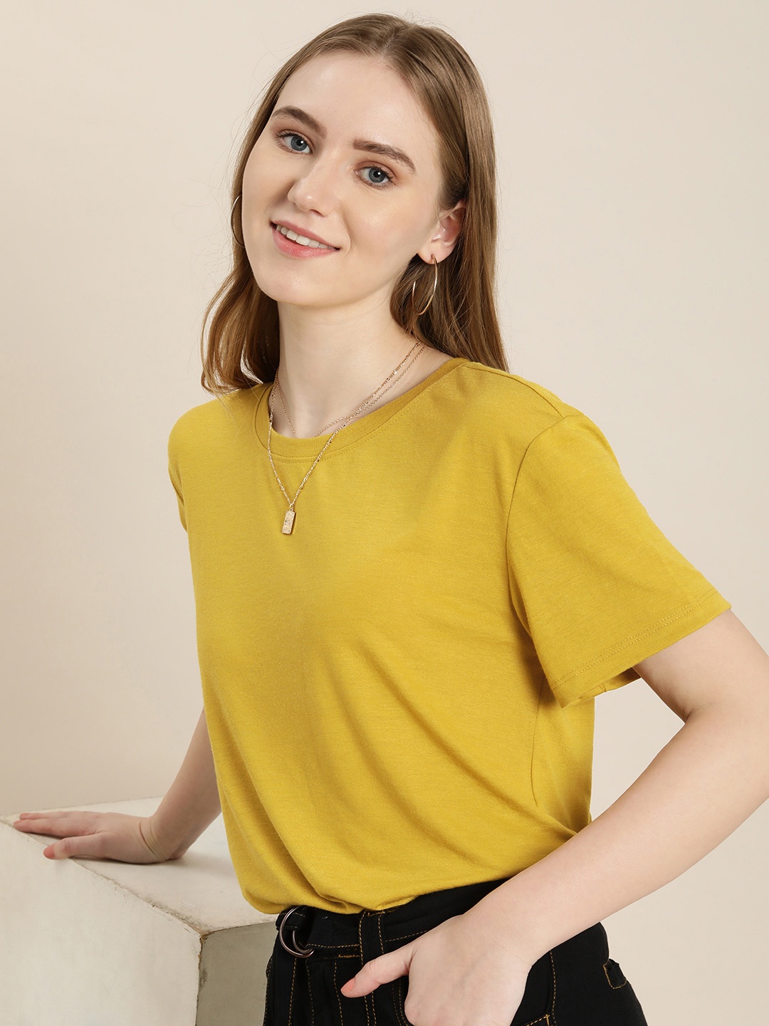 

encore by INVICTUS Solid Round Neck Top, Mustard