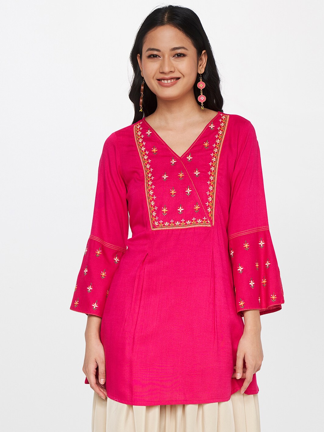 

Global Desi Pink & Gold-Toned Viscose Rayon Embroidered Tunic