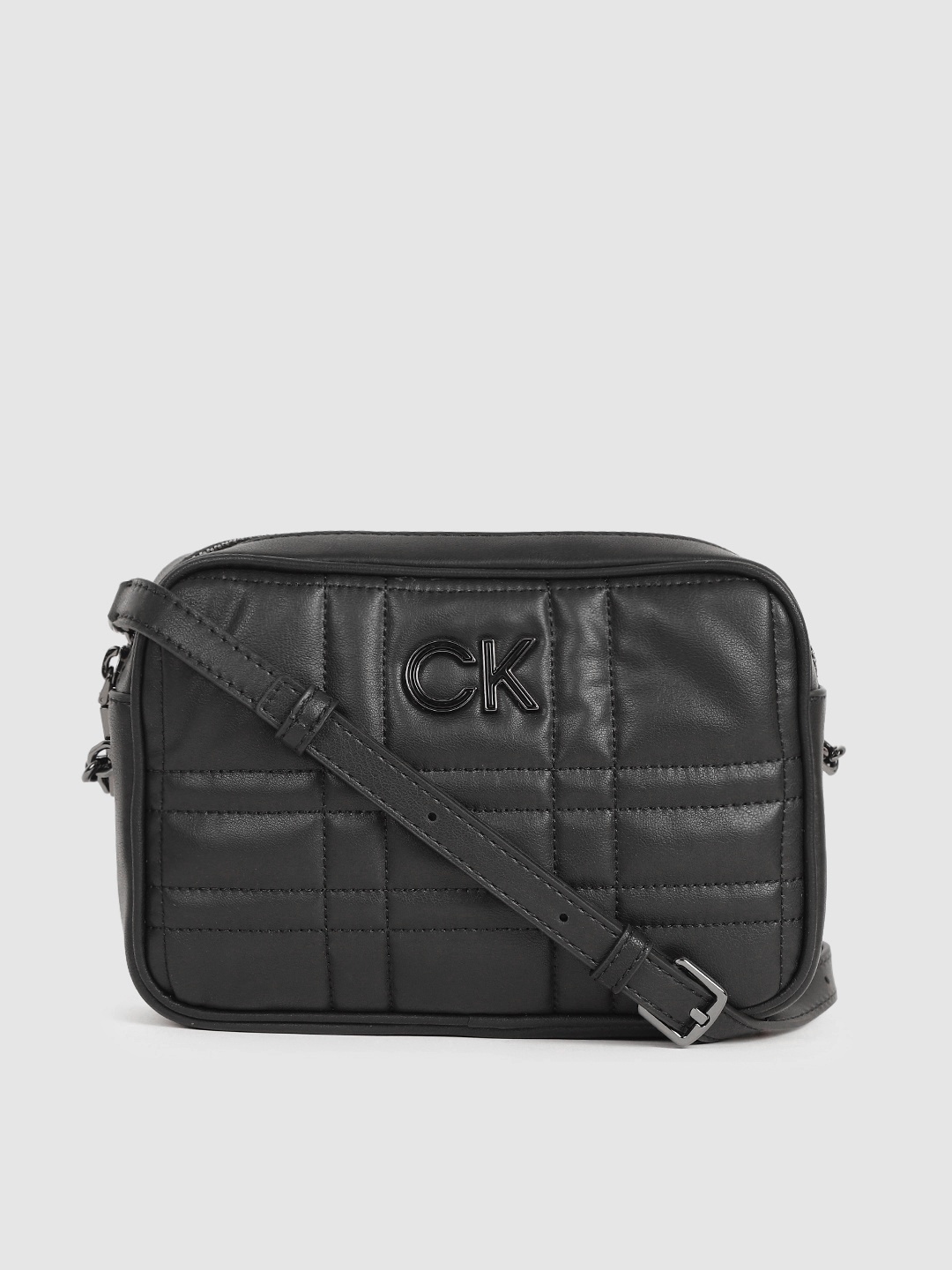 

Calvin Klein Jeans Black Textured Sling Bag
