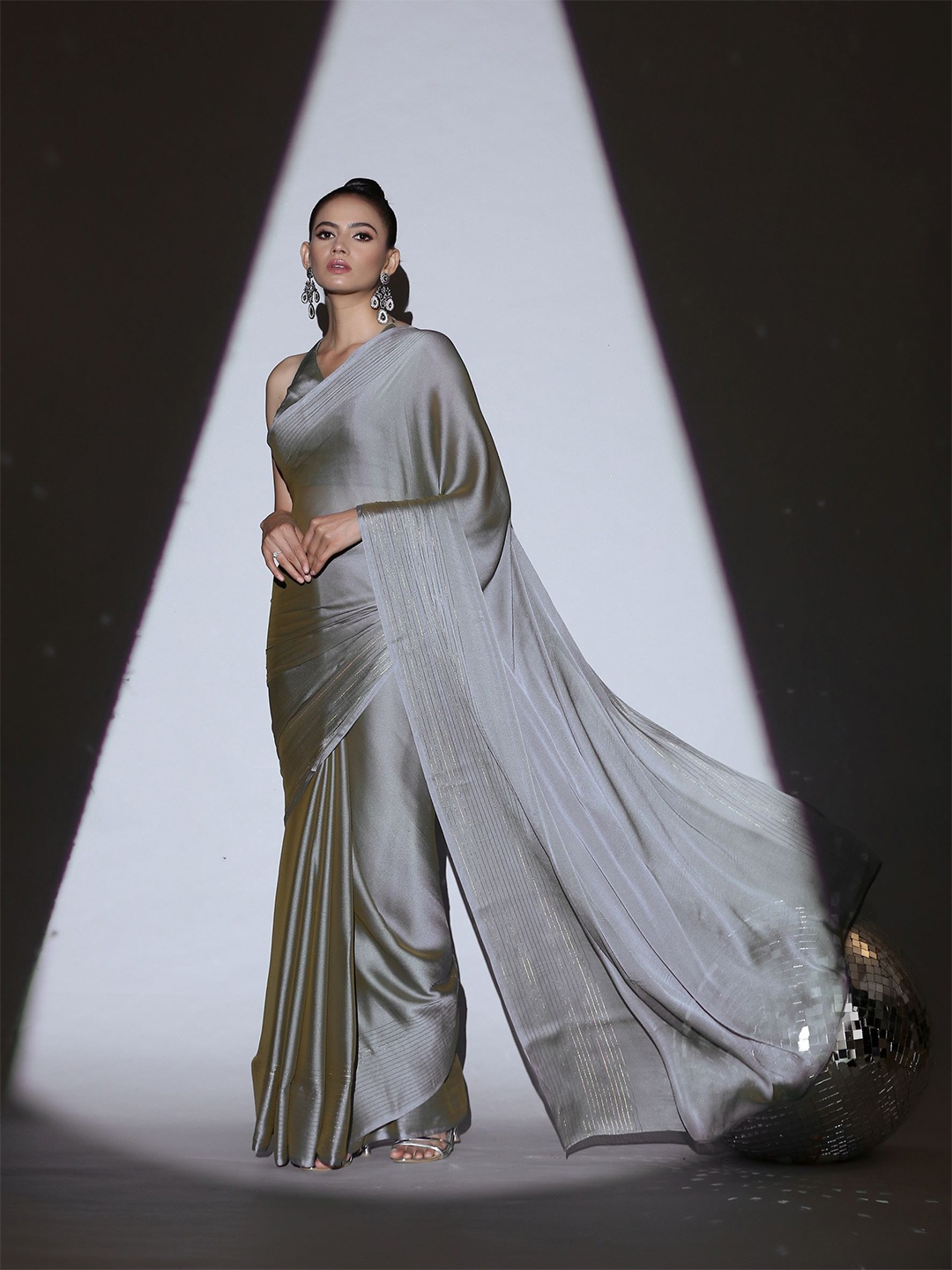

Swtantra Grey Saree
