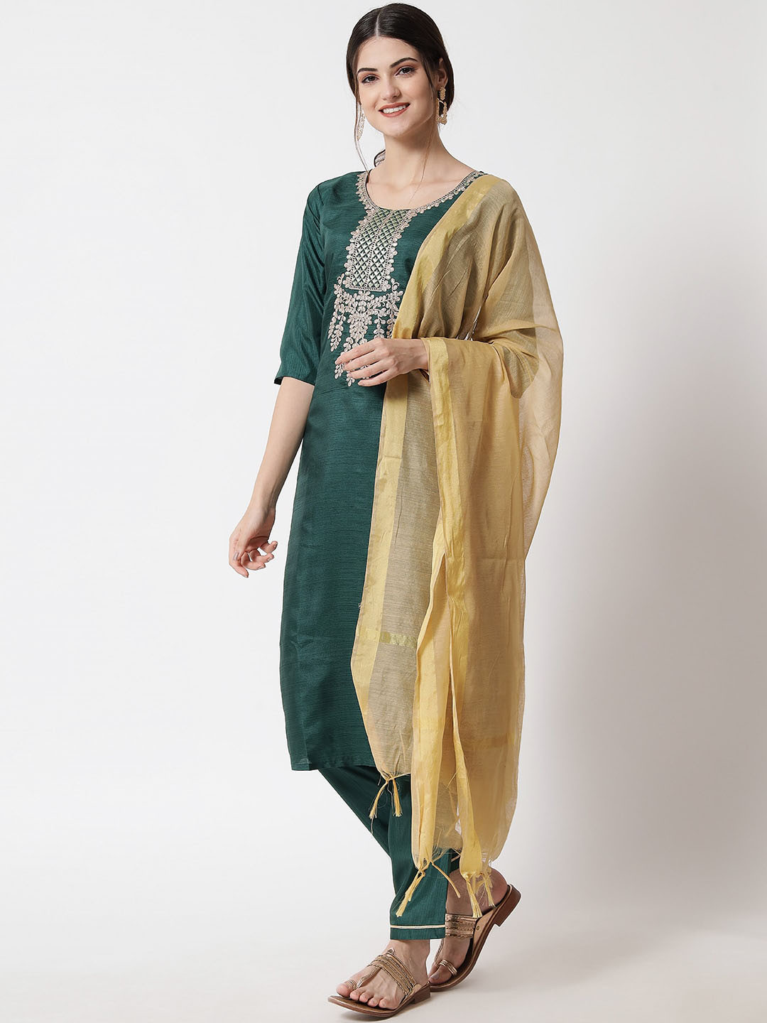 

VredeVogel Women Green Floral Yoke Design Kurta with Trousers & With Dupatta