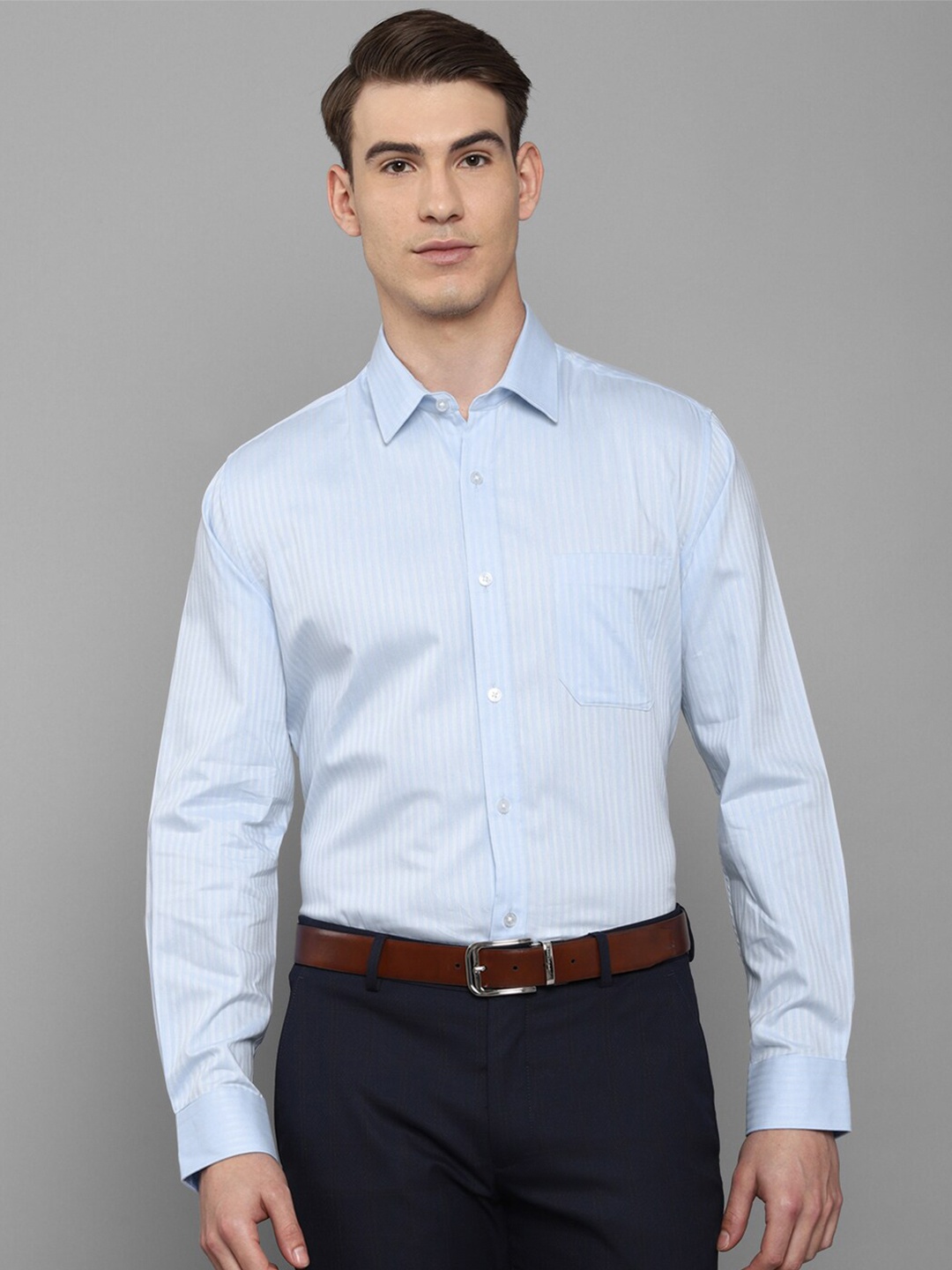 

Louis Philippe Men Blue Slim Fit Grid Tattersall Checks Striped Casual Shirt