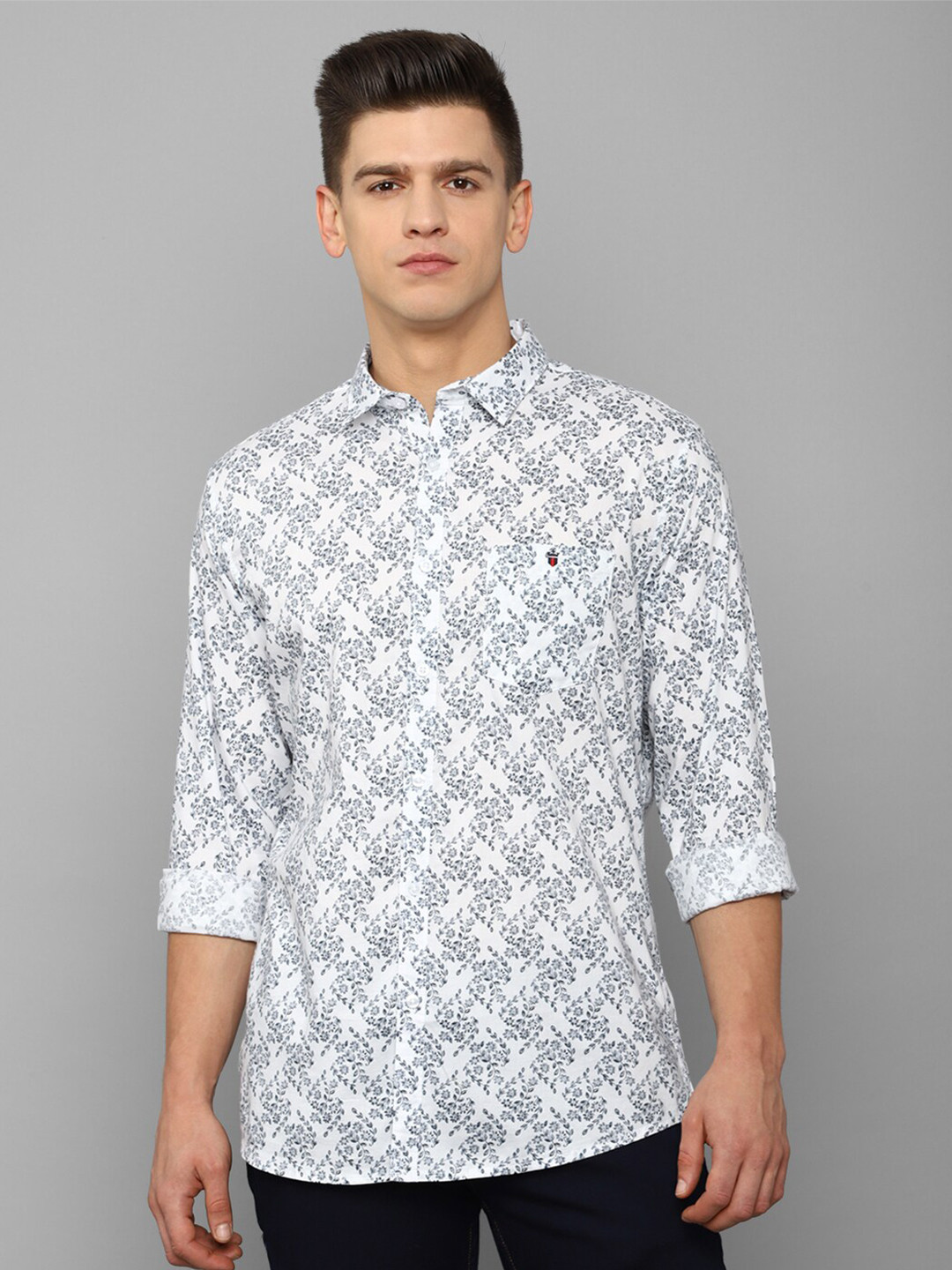 

Louis Philippe Jeans Men White Slim Fit Printed Casual Shirt