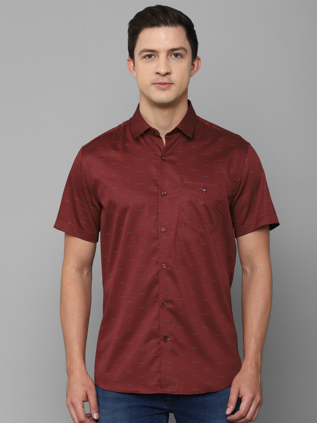 

Louis Philippe Sport Men Maroon Solid Slim Fit Solid Casual Shirt