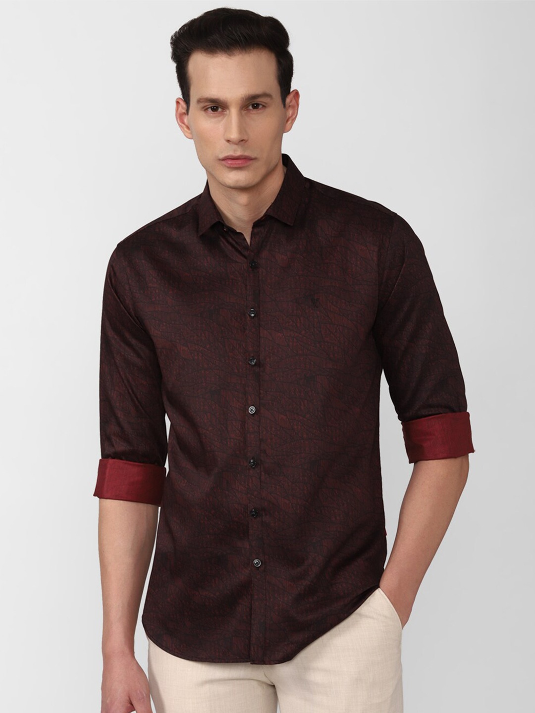 

V Dot Men Brown Slim Fit Printed Casual Shirt