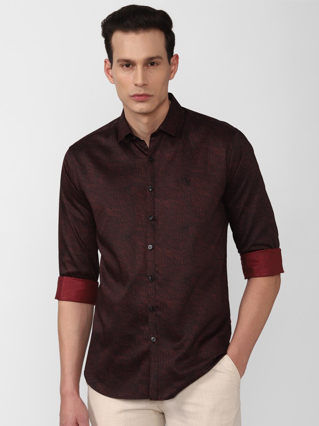 

V Dot Men Brown Slim Fit Printed Casual Shirt