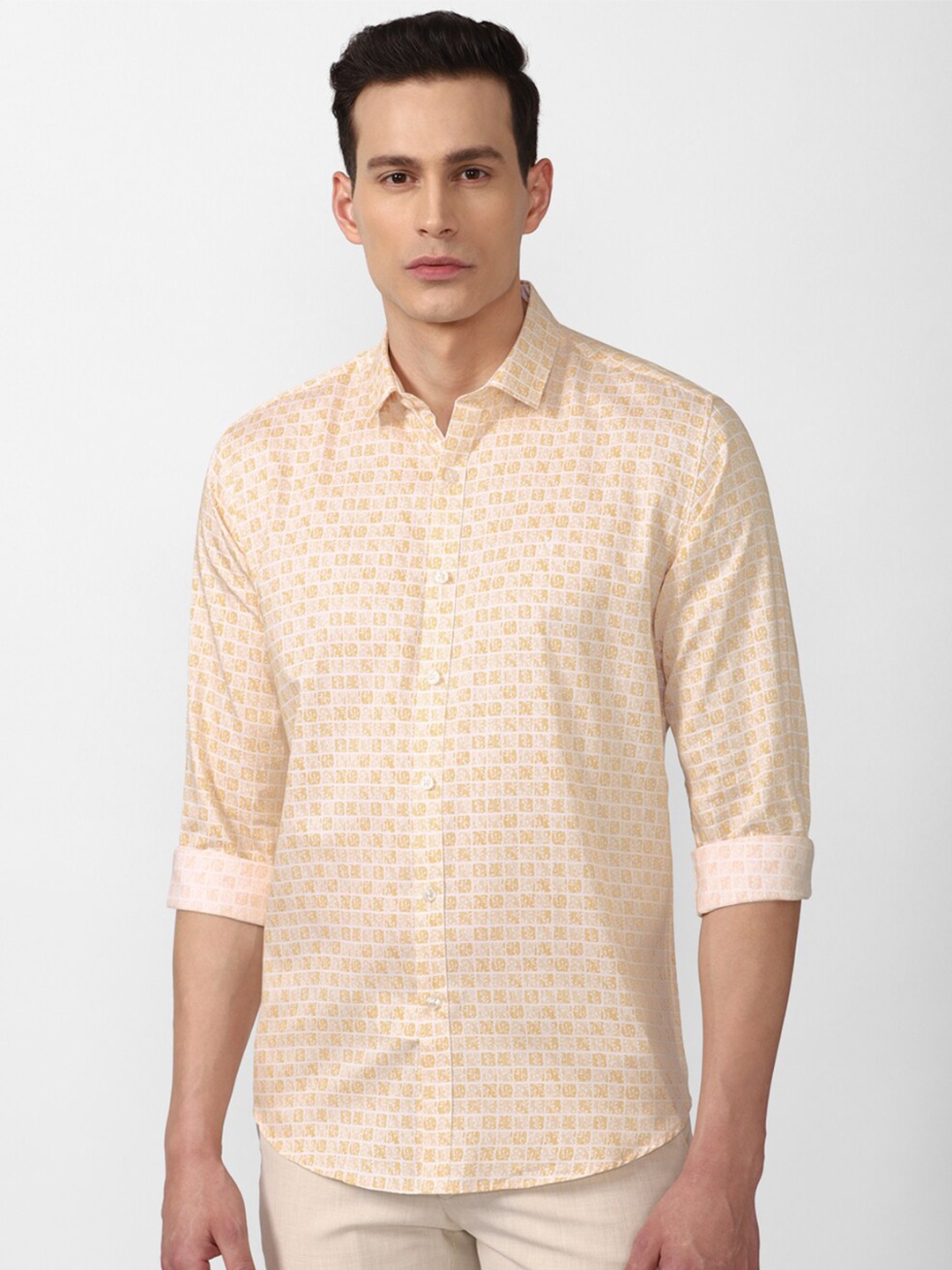 

V Dot Men Yellow Slim Fit Printed Cotton Casual Shirt