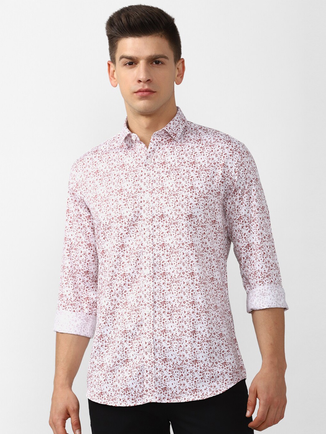 

V Dot Men White Slim Fit Floral Printed Casual Shirt