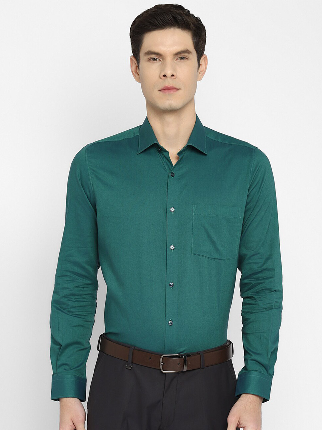 

Turtle Men Green Slim Fit Semiformal Shirt