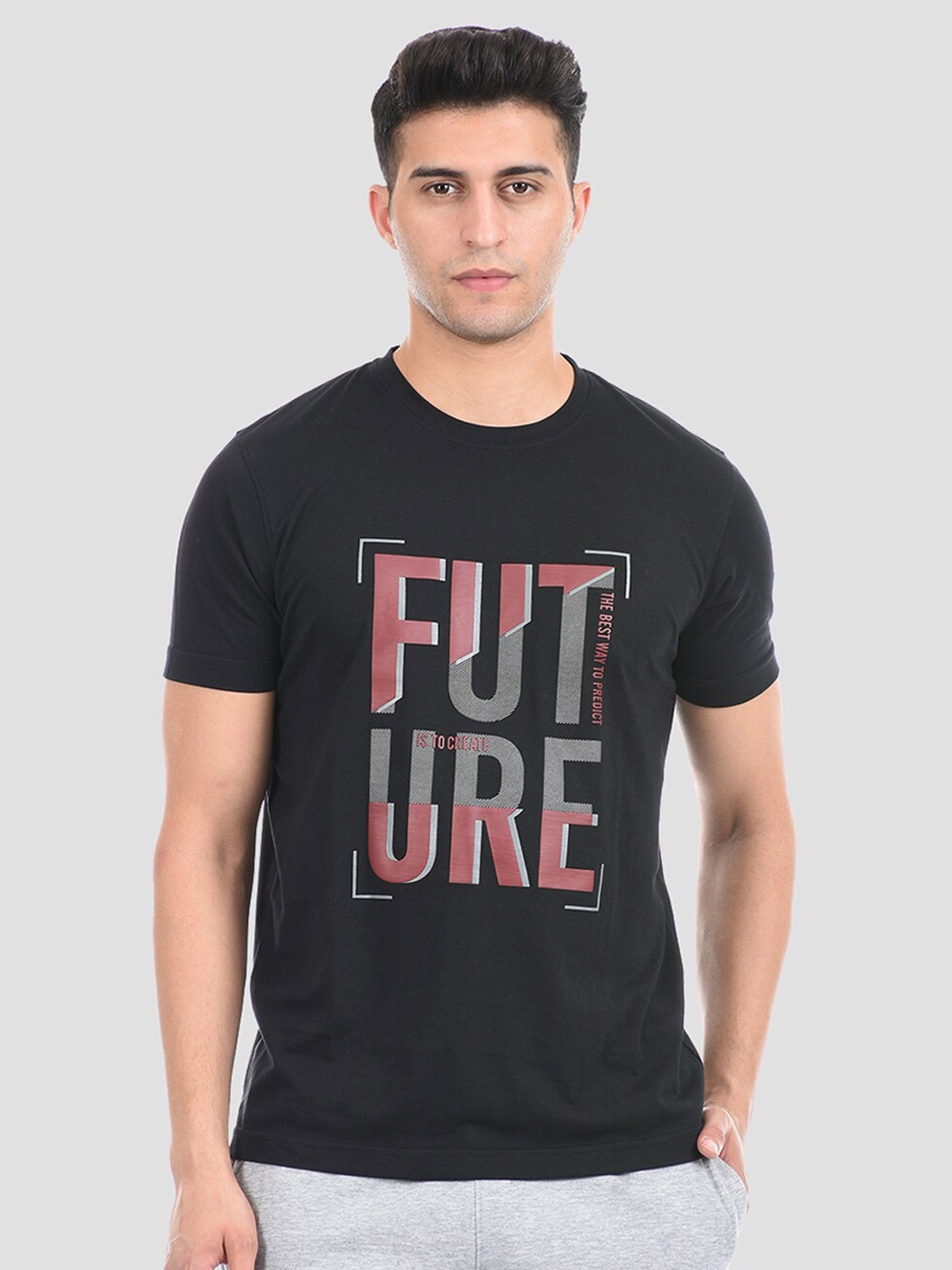 

ONEWAY Men Black Typography Printed Applique T-shirt