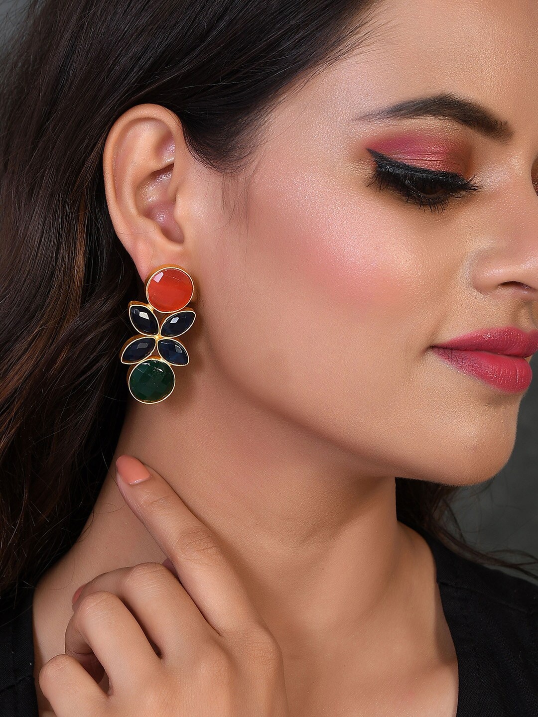 

Silvermerc Designs Multicoloured & Gold-Toned Leaf Shaped Drop Earrings, Multi