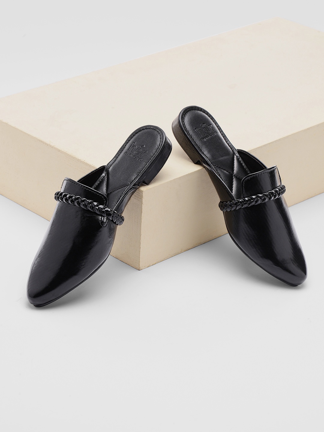 

her by invictus Women Black Solid Mules