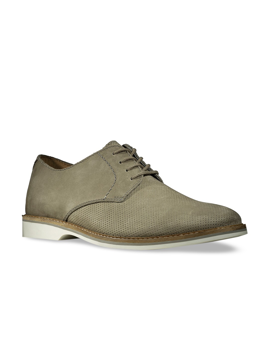 

Clarks Men Green Solid Nubuck Sneakers