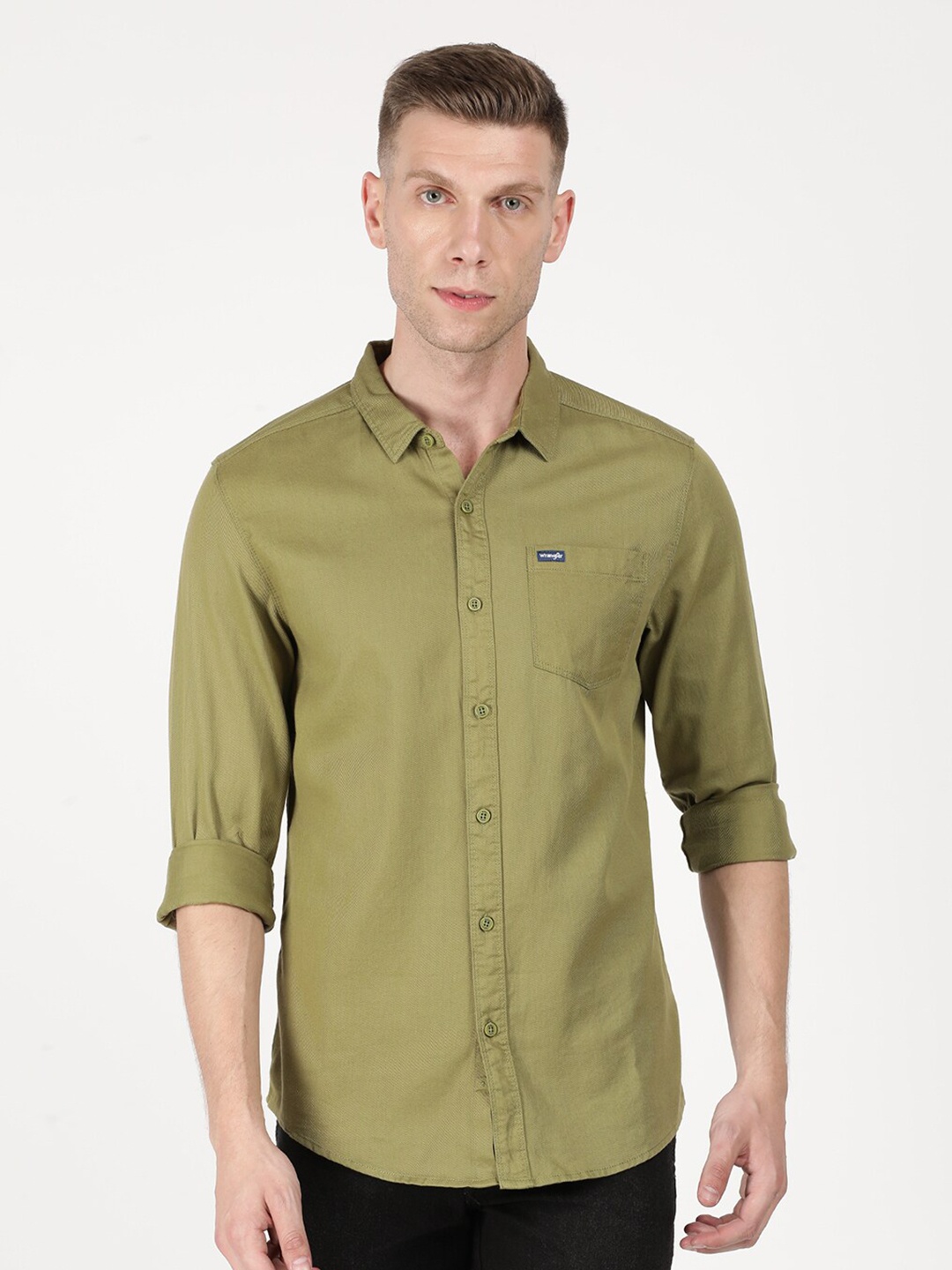 

Wrangler Men Green Solid Cotton Slim Fit Casual Shirt