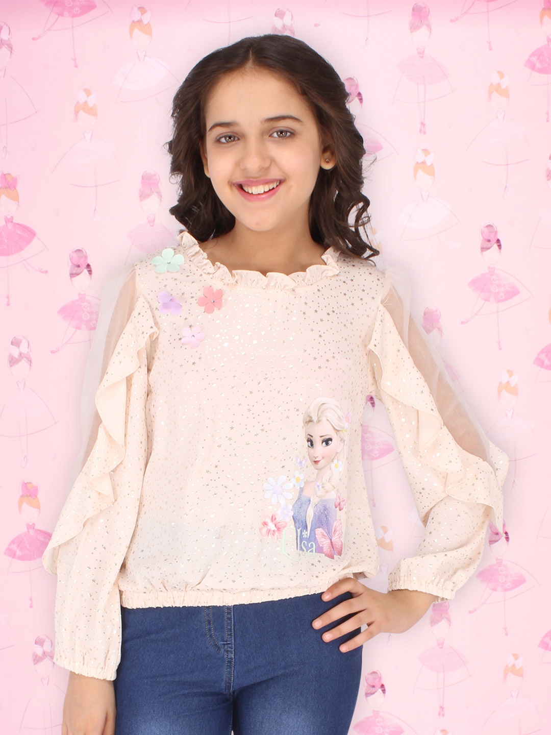 

CUTECUMBER Cream-Coloured Print Applique Top