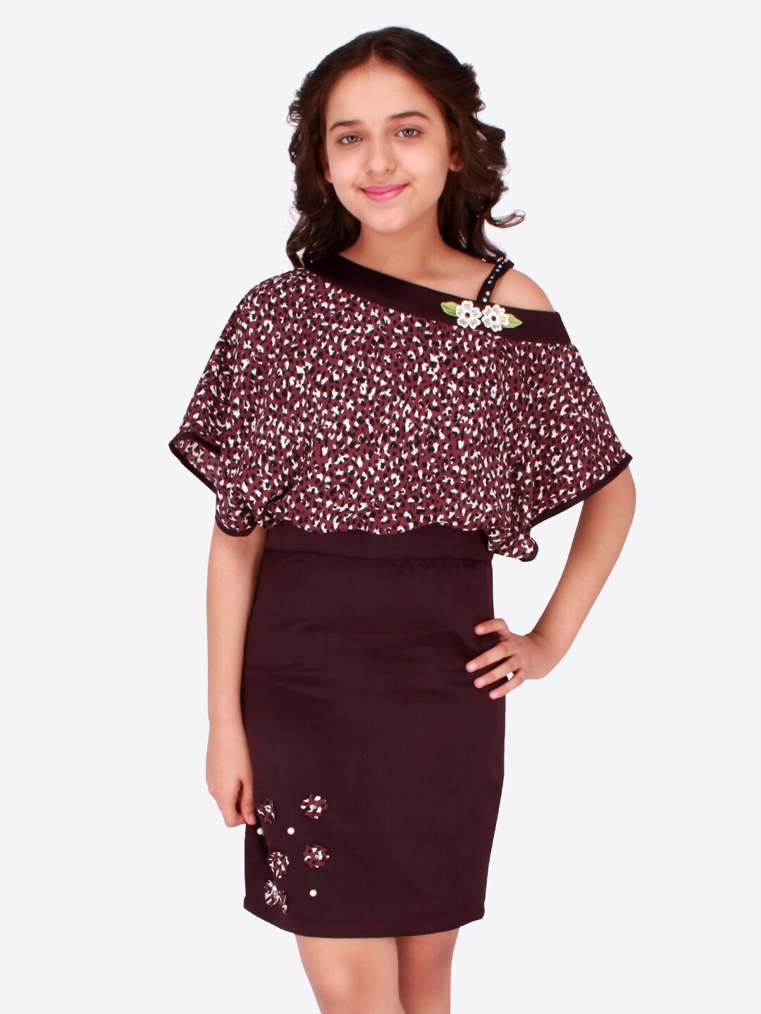 

CUTECUMBER Maroon One Shoulder Georgette Blouson Dress