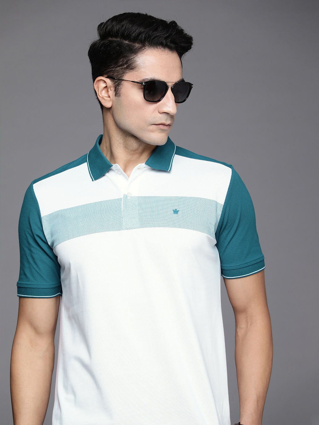 

Louis Philippe Men White & Teal Colourblocked Polo Collar T-shirt