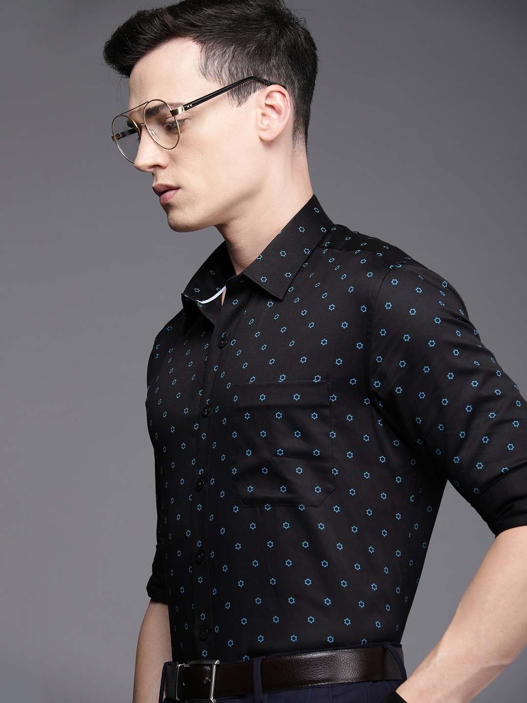 

Louis Philippe Black & Blue Geometric Printed Slim Fit Formal Shirt