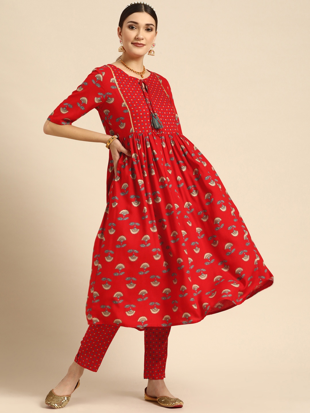 Sangria Women Red Floral Printed Kurta with Trousers